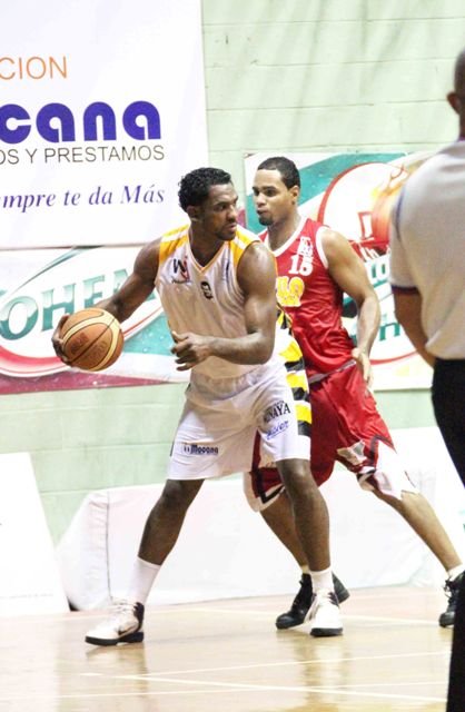 Marlon Martínez con 27 puntos y 14 rebotes uno de los héroes del Don Bosco